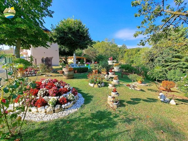 casa indipendente in vendita ad Arsita