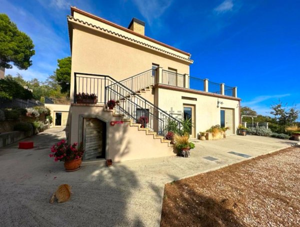 casa indipendente in vendita ad Atri