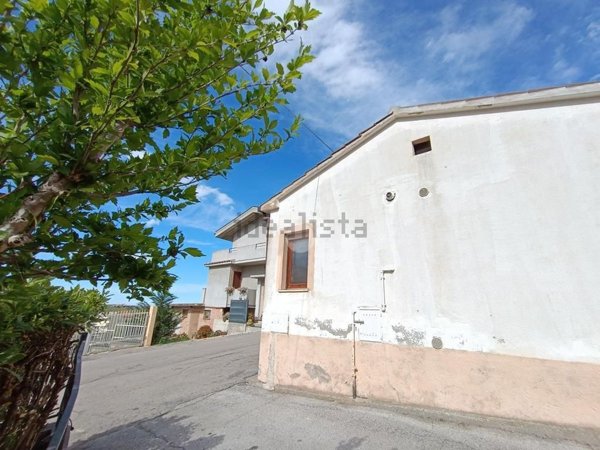 appartamento in vendita ad Atri in zona Santa Margherita