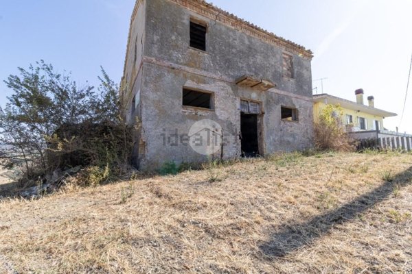 pentavano in vendita ad Atri