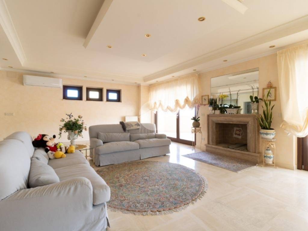 casa indipendente in vendita ad Atri in zona Casoli