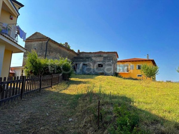 casa indipendente in vendita ad Atri in zona Treciminiere