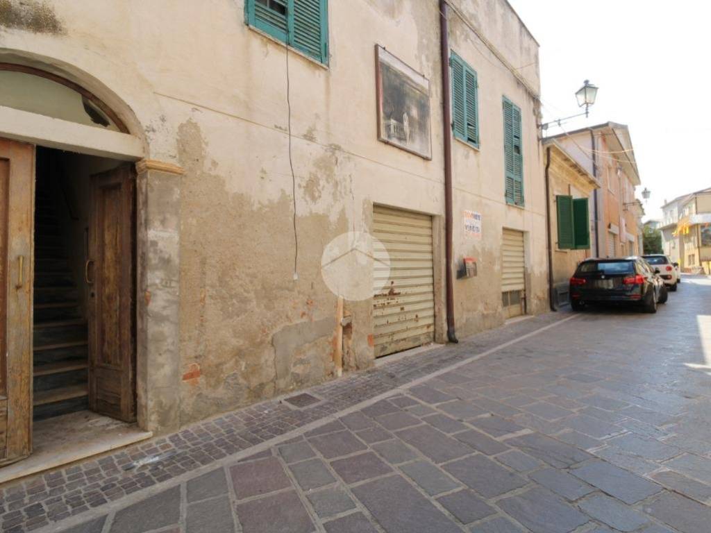 appartamento in vendita ad Atri in zona Casoli