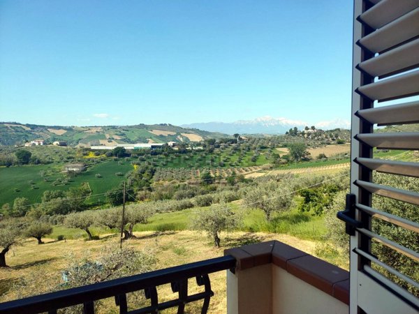 casa indipendente in vendita ad Atri