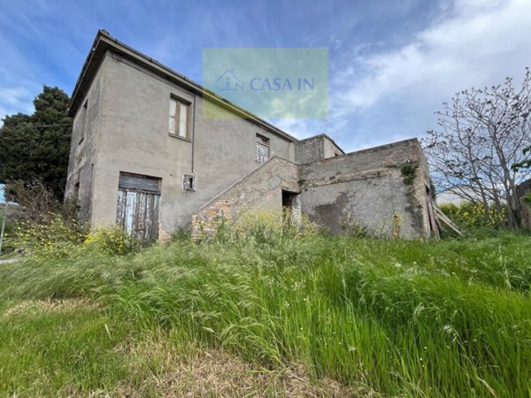 appartamento in vendita ad Atri in zona Treciminiere