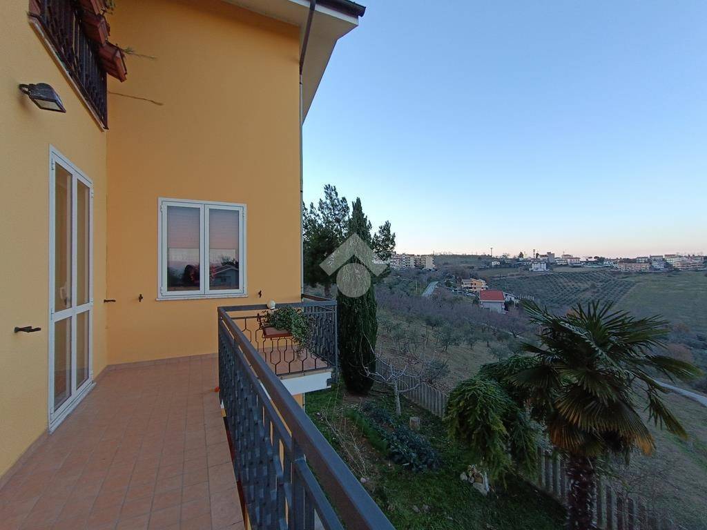 casa indipendente in vendita ad Atri