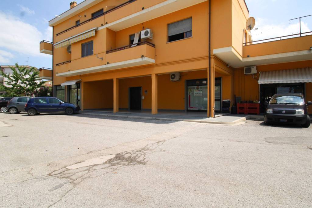 appartamento in vendita ad Atri in zona Fontanelle
