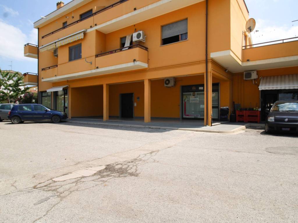 appartamento in vendita ad Atri in zona Fontanelle