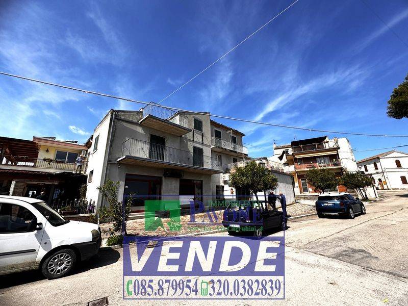 casa indipendente in vendita ad Atri in zona Santa Margherita