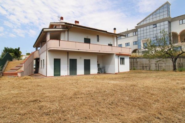 casa indipendente in vendita ad Atri