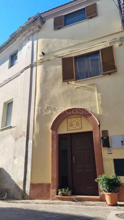 appartamento in vendita ad Atri in zona Casoli