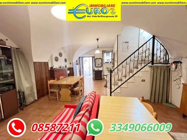 casa indipendente in vendita ad Atri