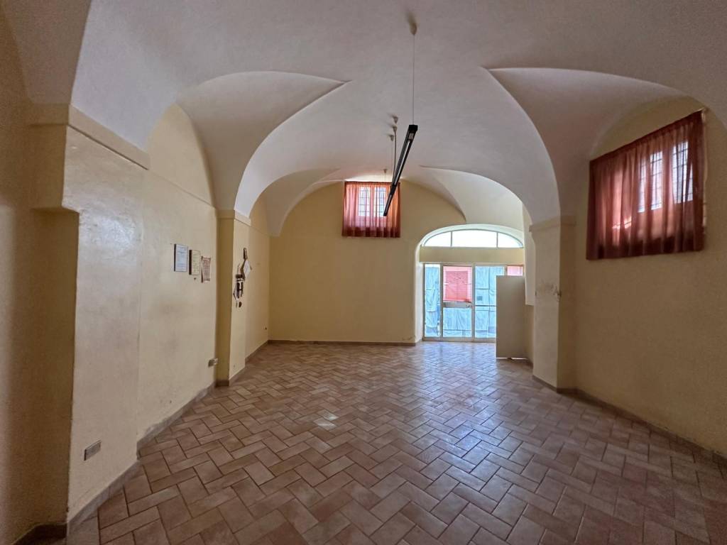 negozio in vendita ad Atri