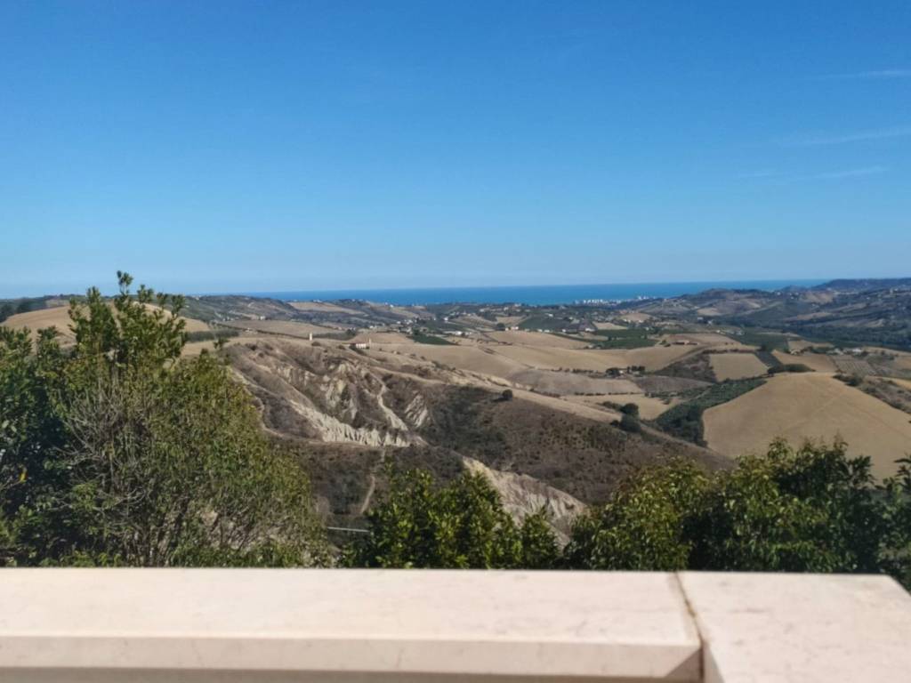 casa indipendente in vendita ad Atri