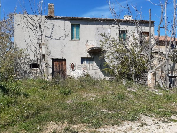 casale in vendita ad Atri
