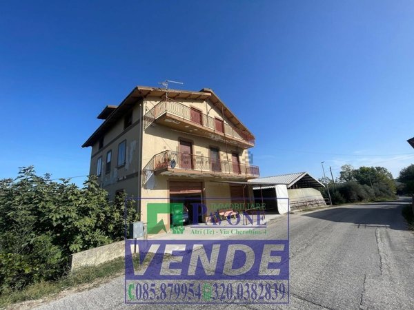 appartamento in vendita ad Atri in zona Treciminiere