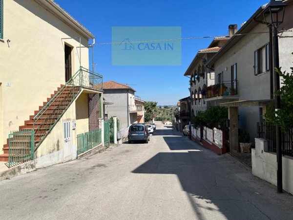casa indipendente in vendita ad Atri
