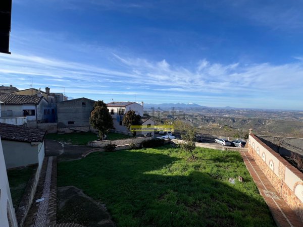 casa indipendente in vendita ad Atri