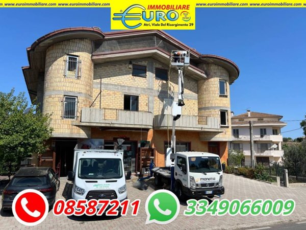 attico in vendita ad Atri in zona Casoli