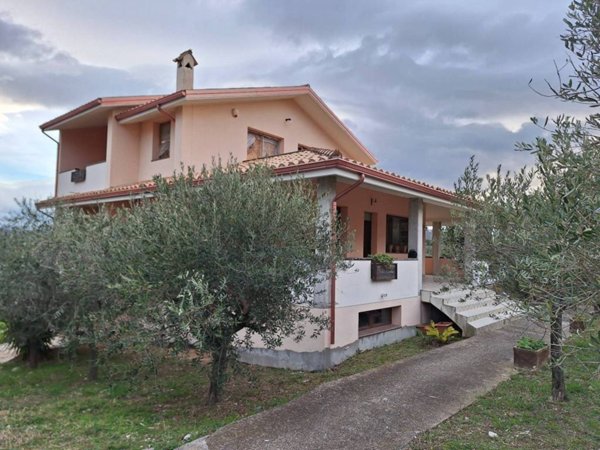 casa indipendente in vendita ad Atri