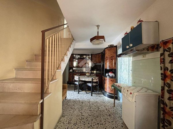 casa indipendente in vendita ad Atri in zona Casoli