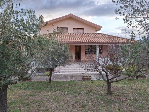 casa indipendente in vendita ad Atri