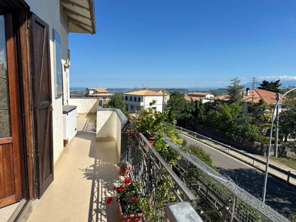 casa indipendente in vendita ad Atri