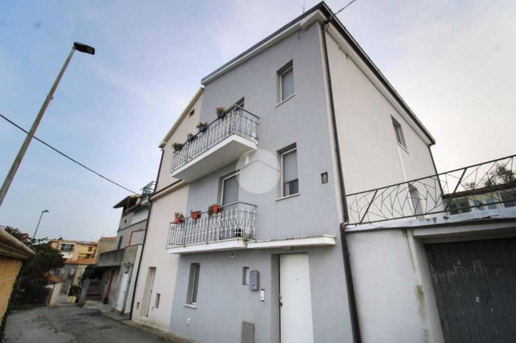 casa indipendente in vendita ad Atri in zona Fontanelle