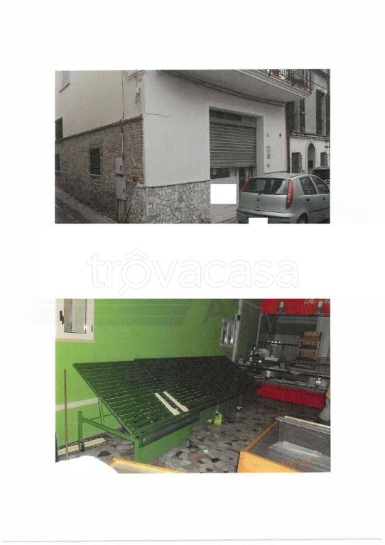 negozio in vendita ad Atri