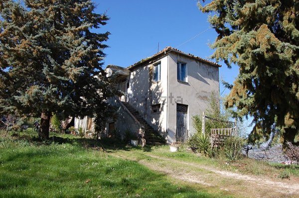 casa indipendente in vendita ad Atri in zona Casoli
