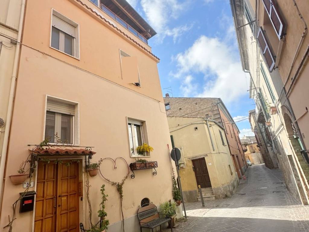 casa indipendente in vendita ad Atri