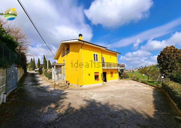 casa indipendente in vendita ad Atri