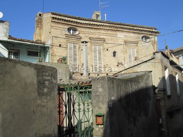 casa semindipendente in vendita ad Atri