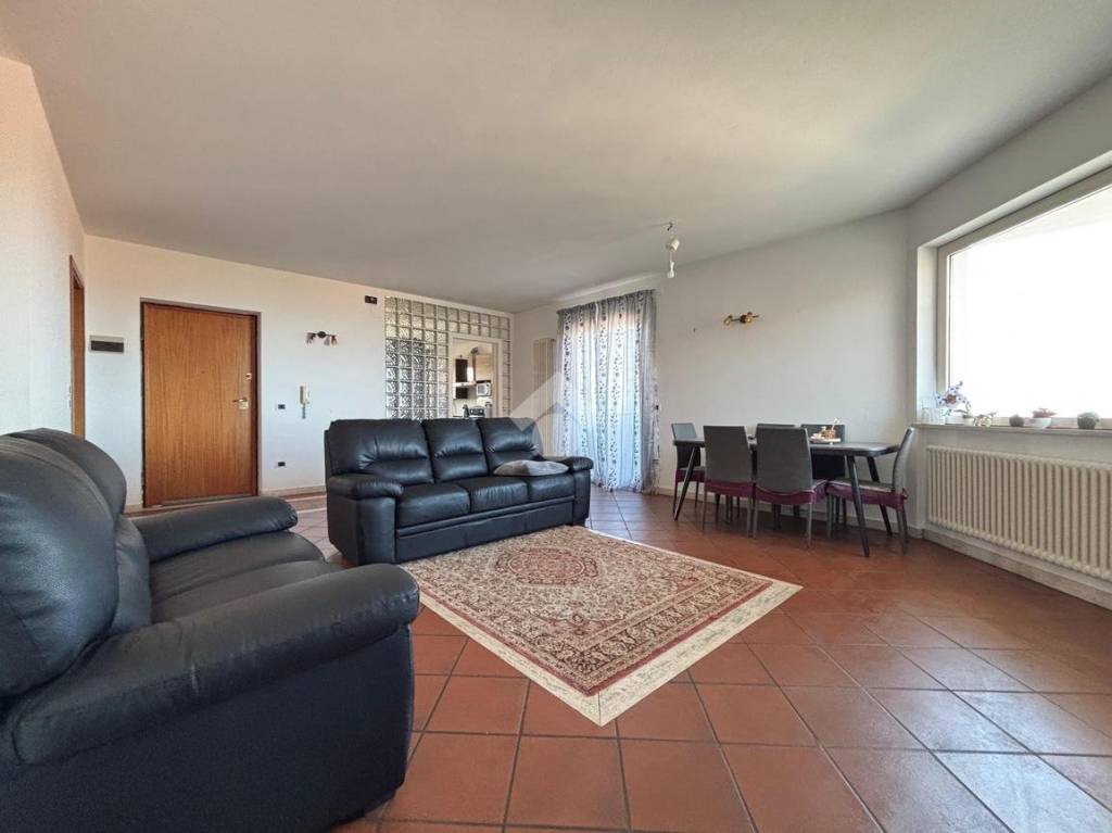 appartamento in vendita ad Atri in zona Casoli