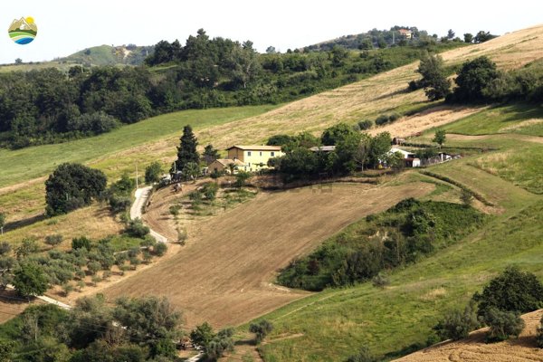 casa indipendente in vendita ad Atri in zona San Giacomo