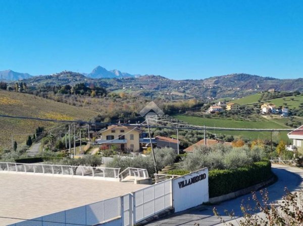 casa indipendente in vendita ad Atri