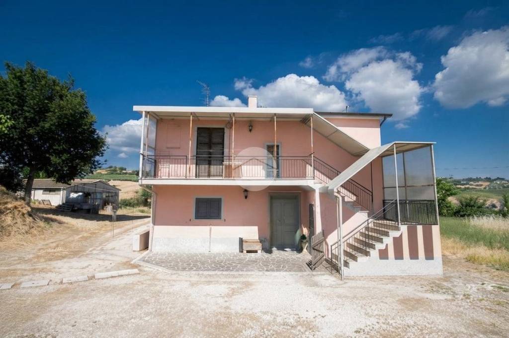 casa indipendente in vendita ad Atri