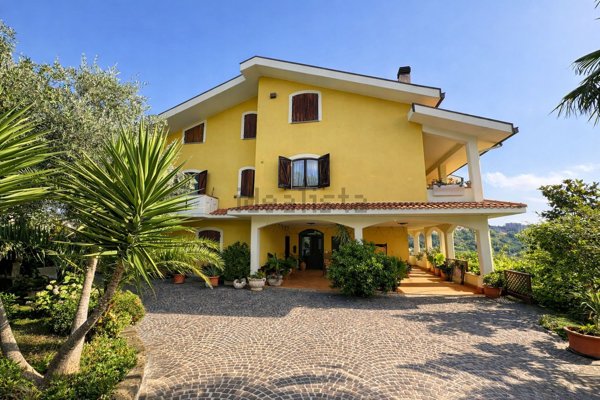 casa indipendente in vendita ad Atri