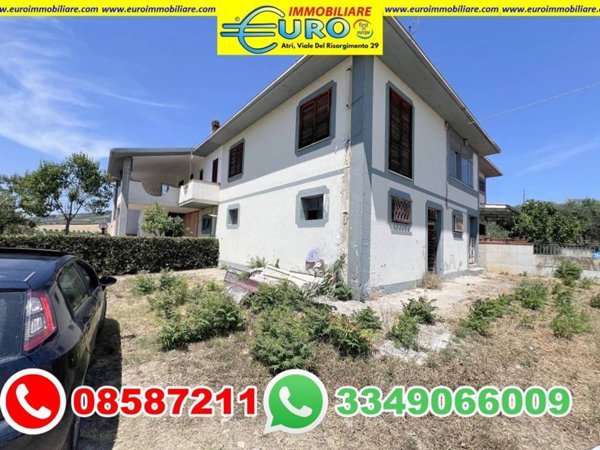 casa indipendente in vendita ad Atri