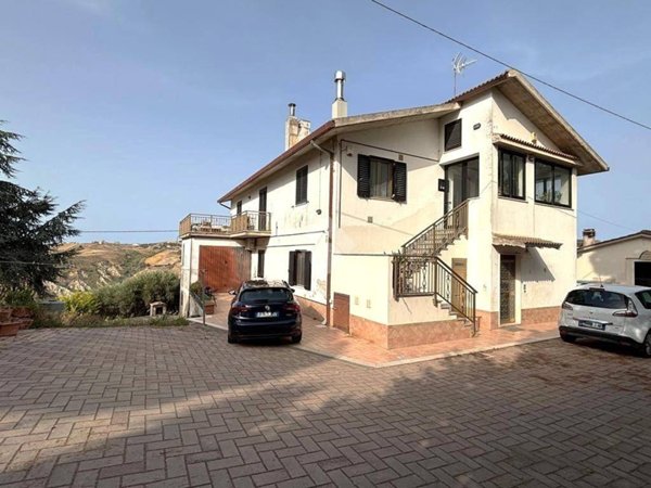 casa indipendente in vendita ad Atri