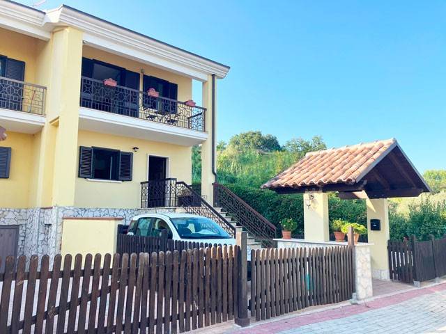 casa indipendente in vendita ad Atri