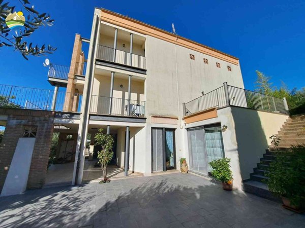 casa indipendente in vendita ad Atri