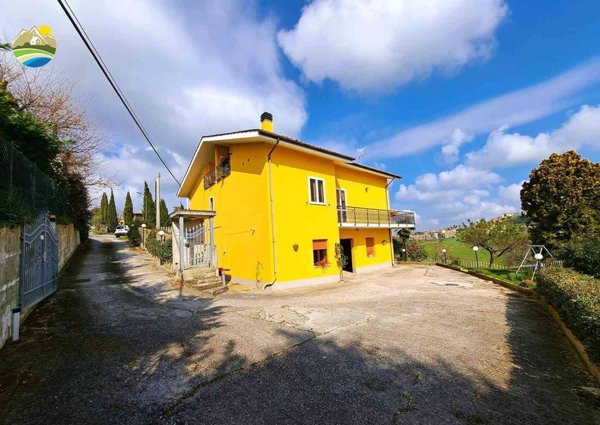 casa indipendente in vendita ad Atri