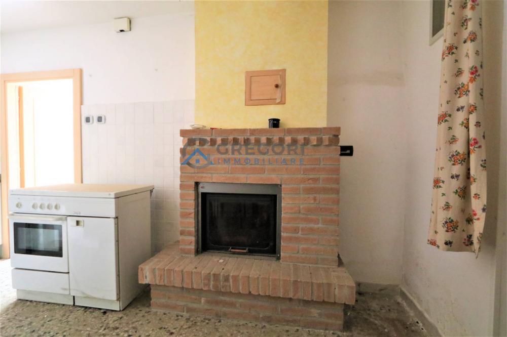 casa indipendente in vendita a Basciano