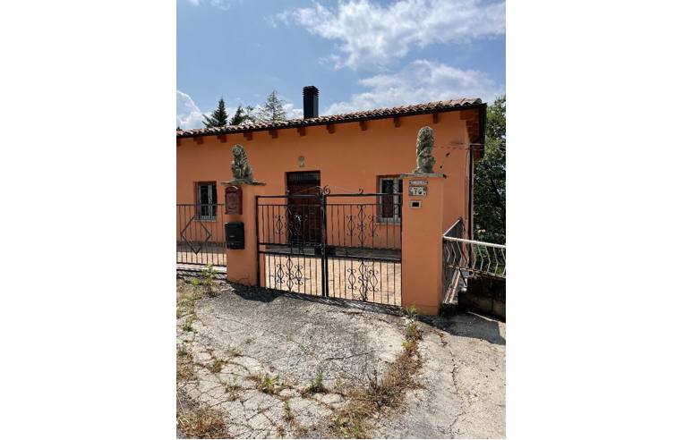 casa indipendente in vendita a Basciano