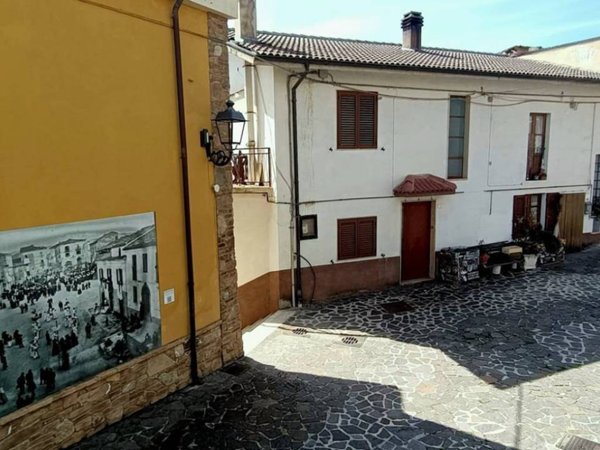 appartamento in vendita a Basciano in zona Tomolati