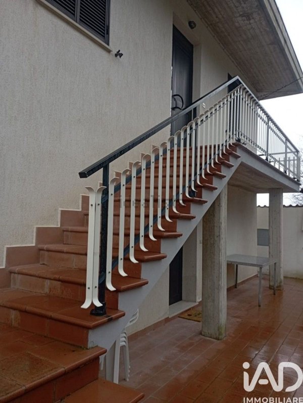 casa indipendente in vendita a Basciano