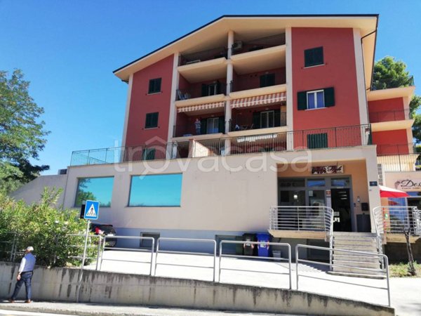 quadrivano in vendita a Bellante