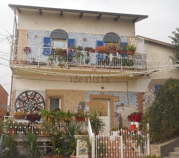 pentavano in vendita a Bellante in zona Ripattoni