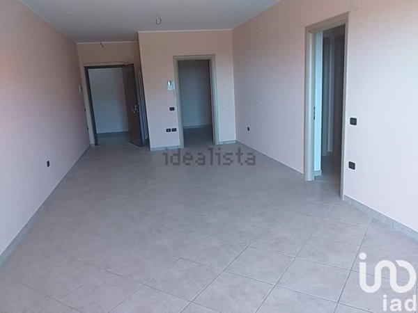 appartamento in vendita a Bellante in zona Ripattoni